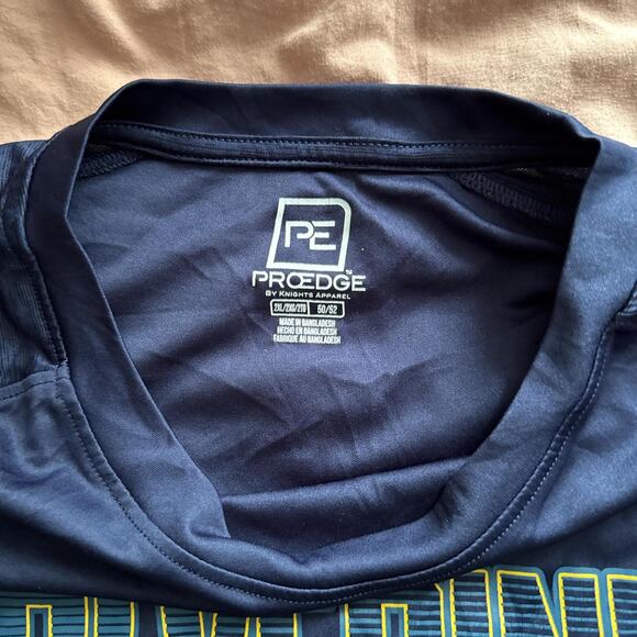 Navy and yellow michigan wolverines tee xl - Picture 3 of 4